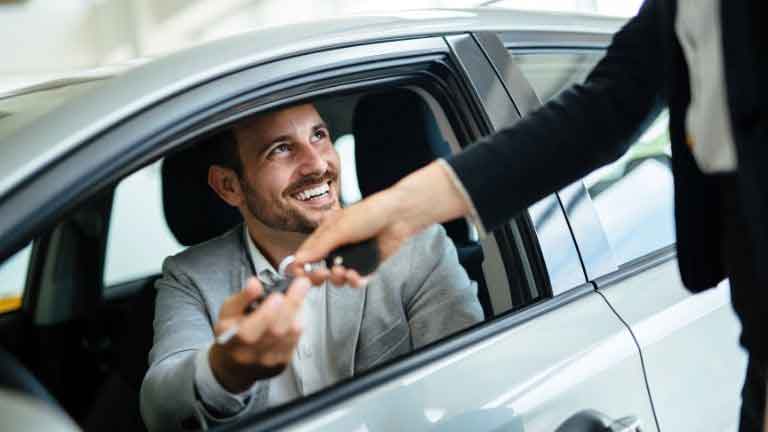 handing-over-the-ownership-of-a-used-car